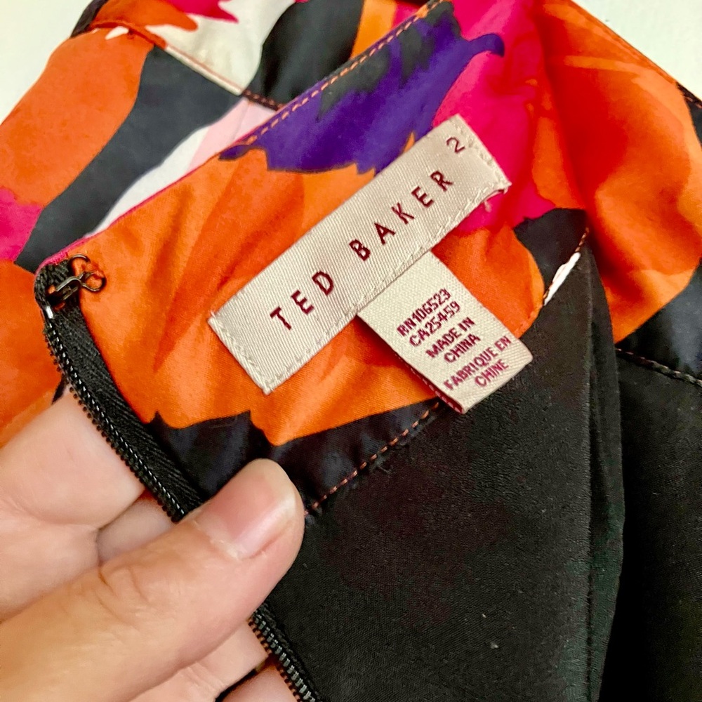Cutest Stacked & Gathered Multicolor Silk Mini Skirt by Ted Baker - Picture 9 of 11